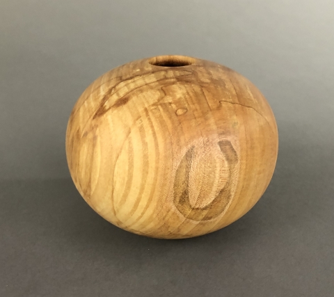 Maple hollow form with round botton